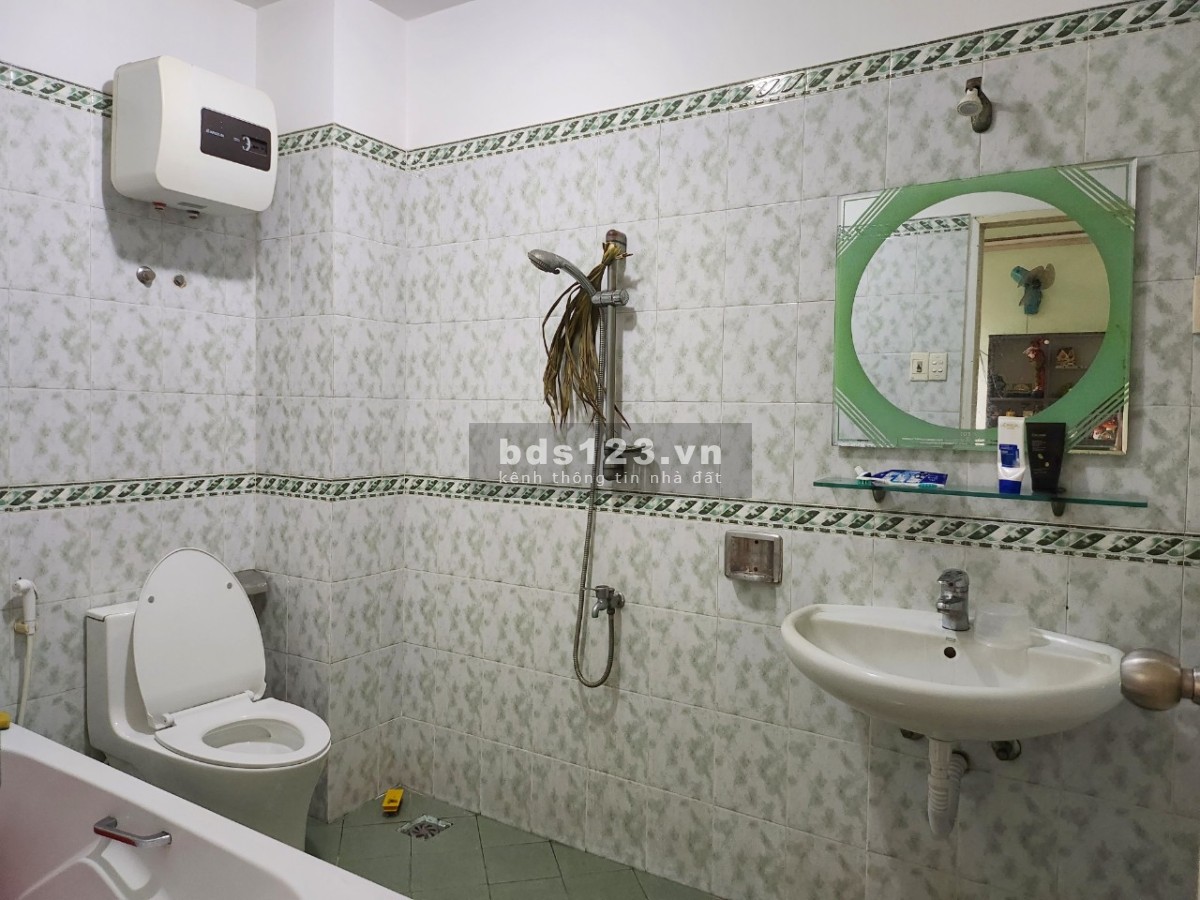 [Gấp] Chính chủ bán nhà 2 lầu 129m2 tại KDC Bình Trị Đông B Q.Bình Tân gần chợ trường học chỉ 3 - 5p