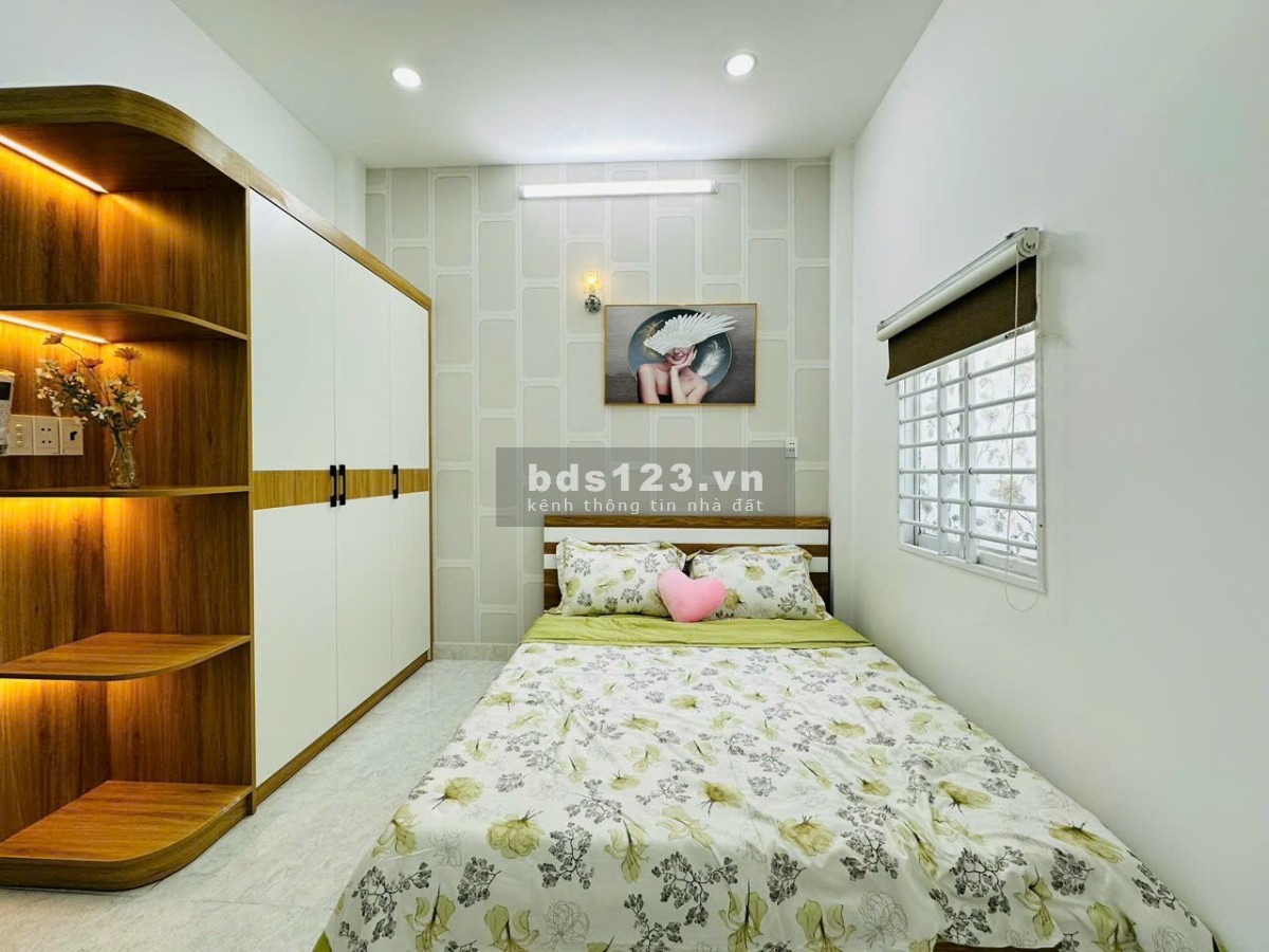 Bán nhà phố 4.07 x 10 m 1 trệt 1 lầu đường Nguyễn Thái Sơn Gò Vấp.