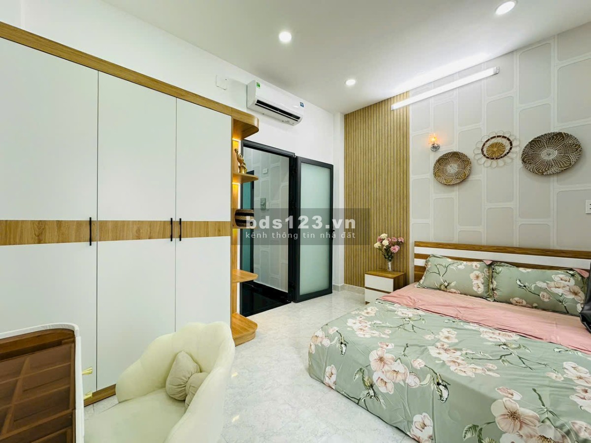 Bán nhà phố 4.07 x 10 m 1 trệt 1 lầu đường Nguyễn Thái Sơn Gò Vấp.