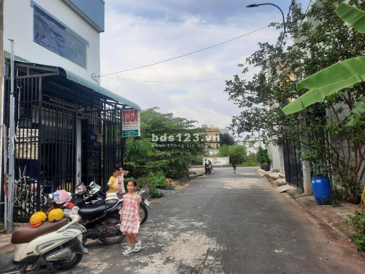 Nhà mặt tiền đường 15 Long Bình Q9| Gần BXMĐ mới