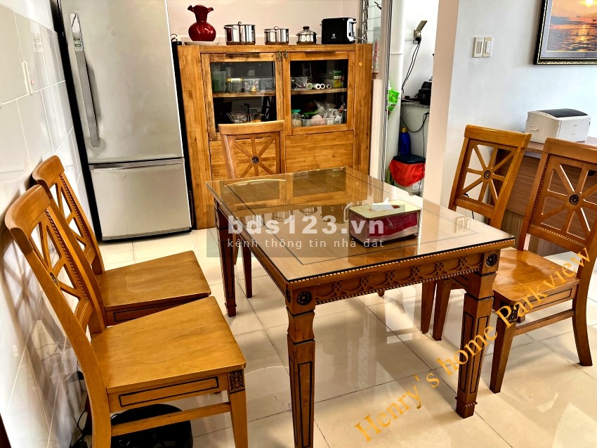 Cho thuê hộ khách sạn E705 Ruby sang, đẹp, không muỗi, bếp phòng riêng, cửa sổ rộng, gió mát lộng.