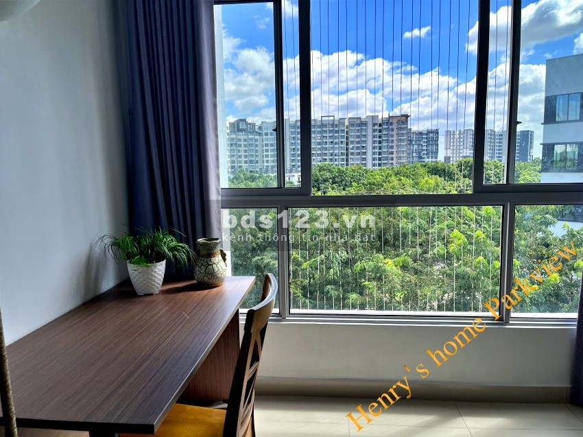 Cho thuê hộ khách sạn E705 Ruby sang, đẹp, không muỗi, bếp phòng riêng, cửa sổ rộng, gió mát lộng.