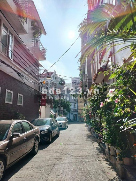 Bán nhà mặt ngõ rộng Nguyễn Đức Cảnh, 55m2 hiếm có khó tìm, giá 5 tỷ 3.