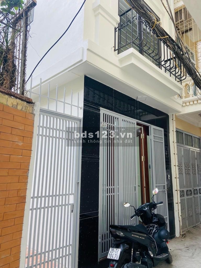 Nhà mới, ngõ thông thoáng trước sau, Minh Khai, Hai Bà Trưng, diện tích 56m2, giá 4.8 tỷ.