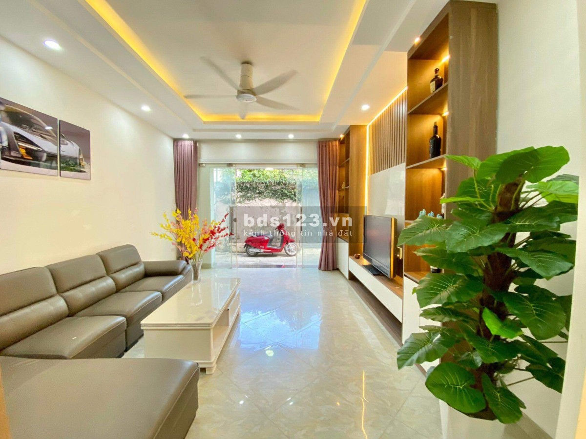 Bán nhà Vạn Phúc, Hà Đông 32m² x 5 tầng nội thất lung linh, ô tô đỗ cửa, cách chợ chỉ 10m