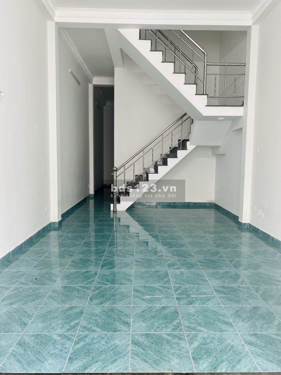 Cho thuê nhà nguyên căn trong hẽm đường Phạm Văn Đồng.(Miễn môi giới)
