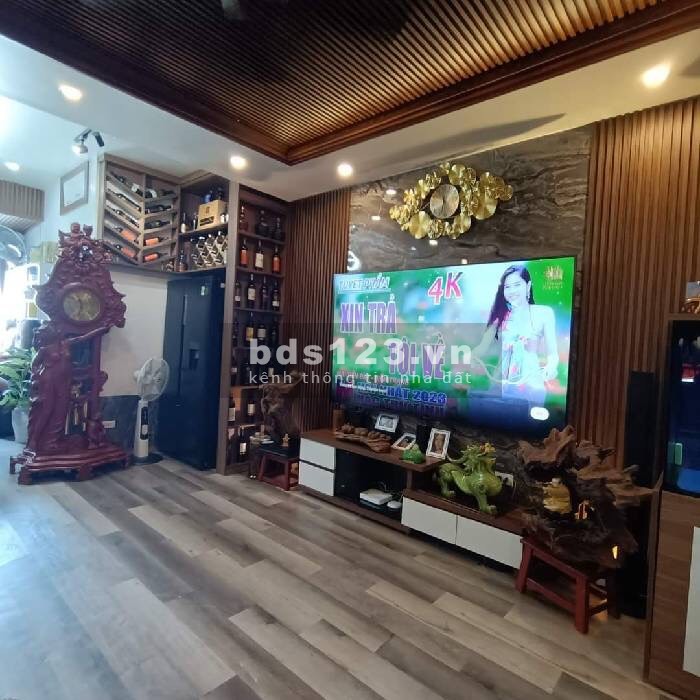 Bán căn chung cư nằm trên đường Lê Đức Thọ, Mai Dịch, Cầu Giấy, Hà Nội