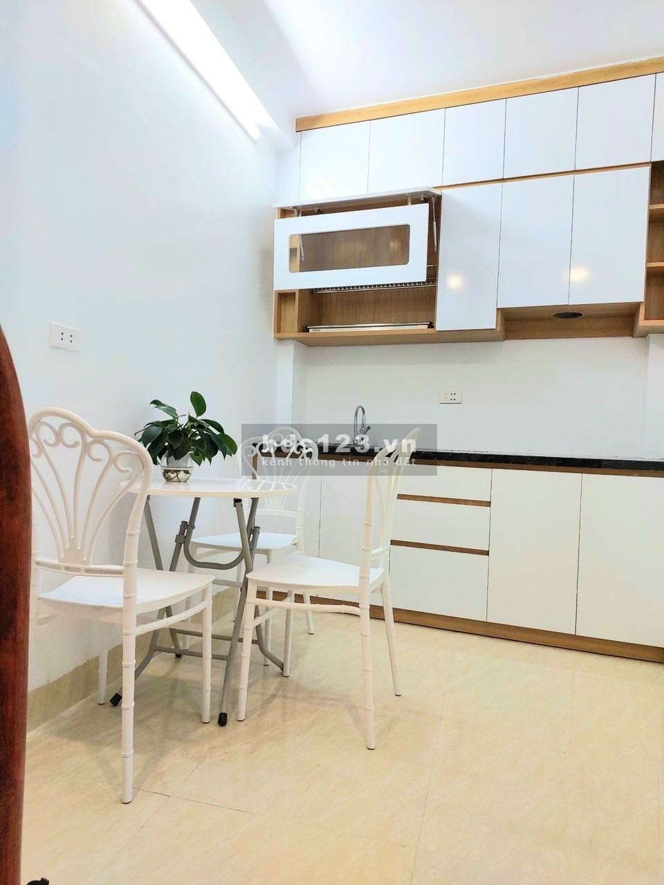 NHÀ QUẬN HAI BÀ TRƯNG - MẶT NGÕ THÔNG - 5 TẦNG FULL NỘI THẤT Ở NGAY