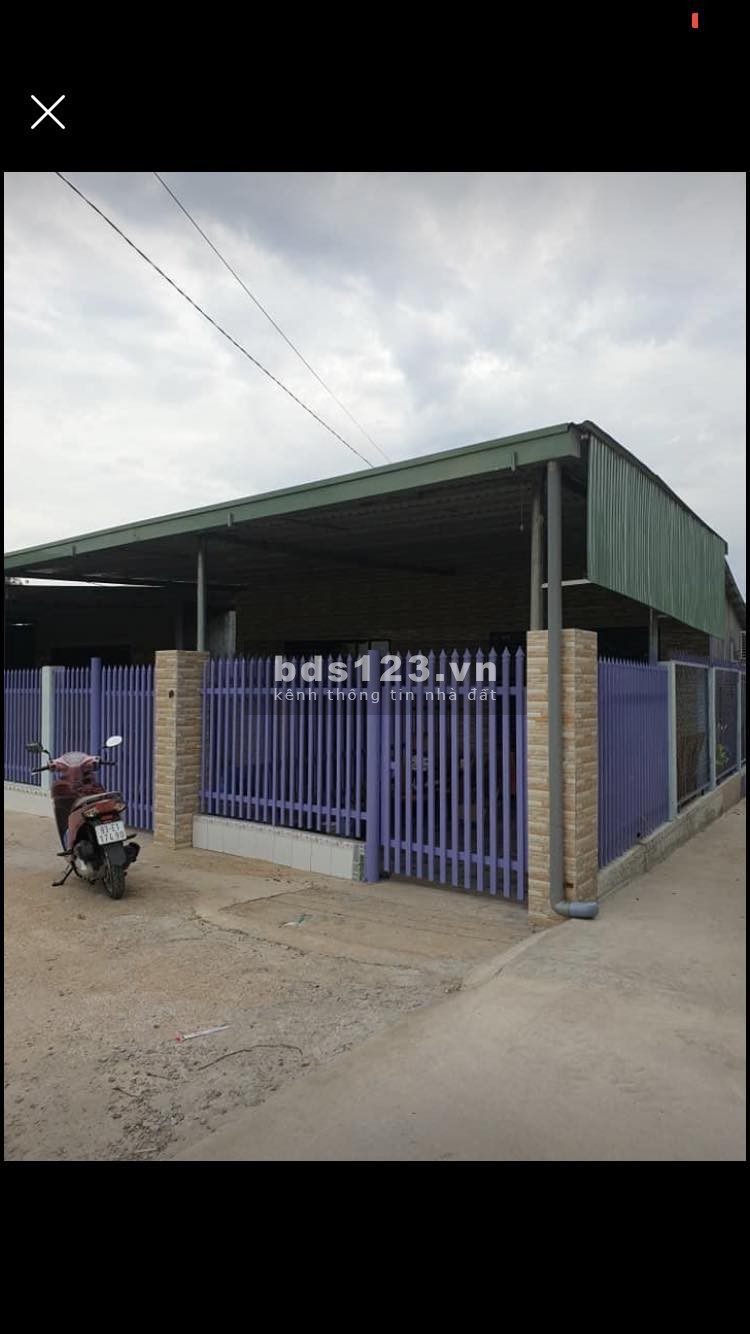 Cần bán nhà lô góc 2mt 435m2 thuộc ngay trung tâm TX Bình Long cực đẹp- Giá siêu đầu tư!