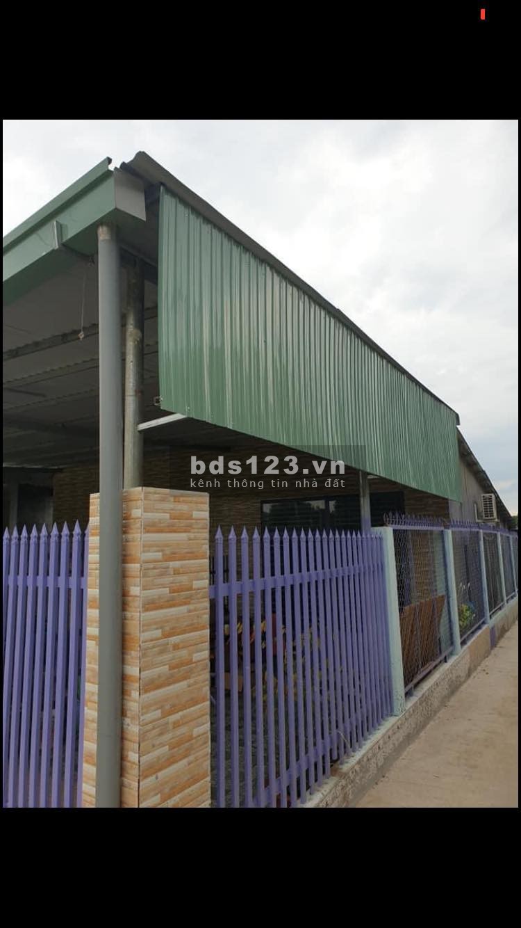 Cần bán nhà lô góc 2mt 435m2 thuộc ngay trung tâm TX Bình Long cực đẹp- Giá siêu đầu tư!