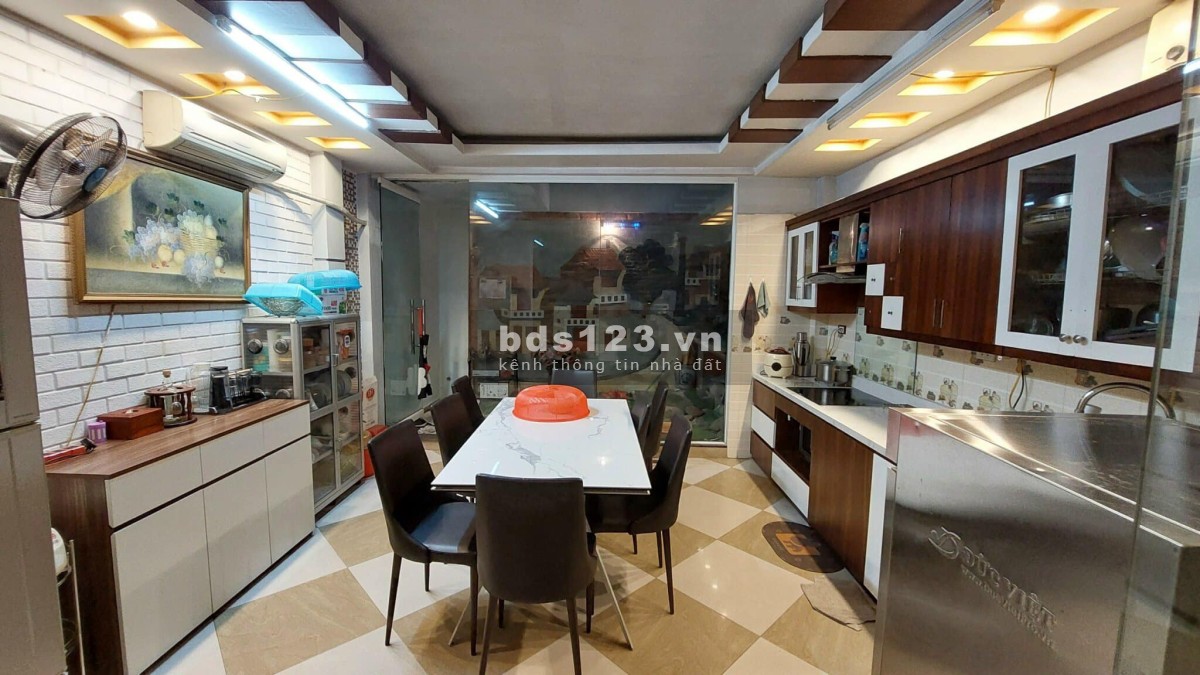 Bán nhà siêu hiếm Nguyễn Chí Thanh – Ô TÔ tránh - VỈA HÈ – DT105m2.Giá