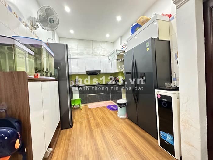 Bán nhà Lê Thanh Nghị 40M2X 5 tầng - Mặt phố oto tránh - Trung tâm đại học Bách Kinh xây. Gía 8,5 tỷ