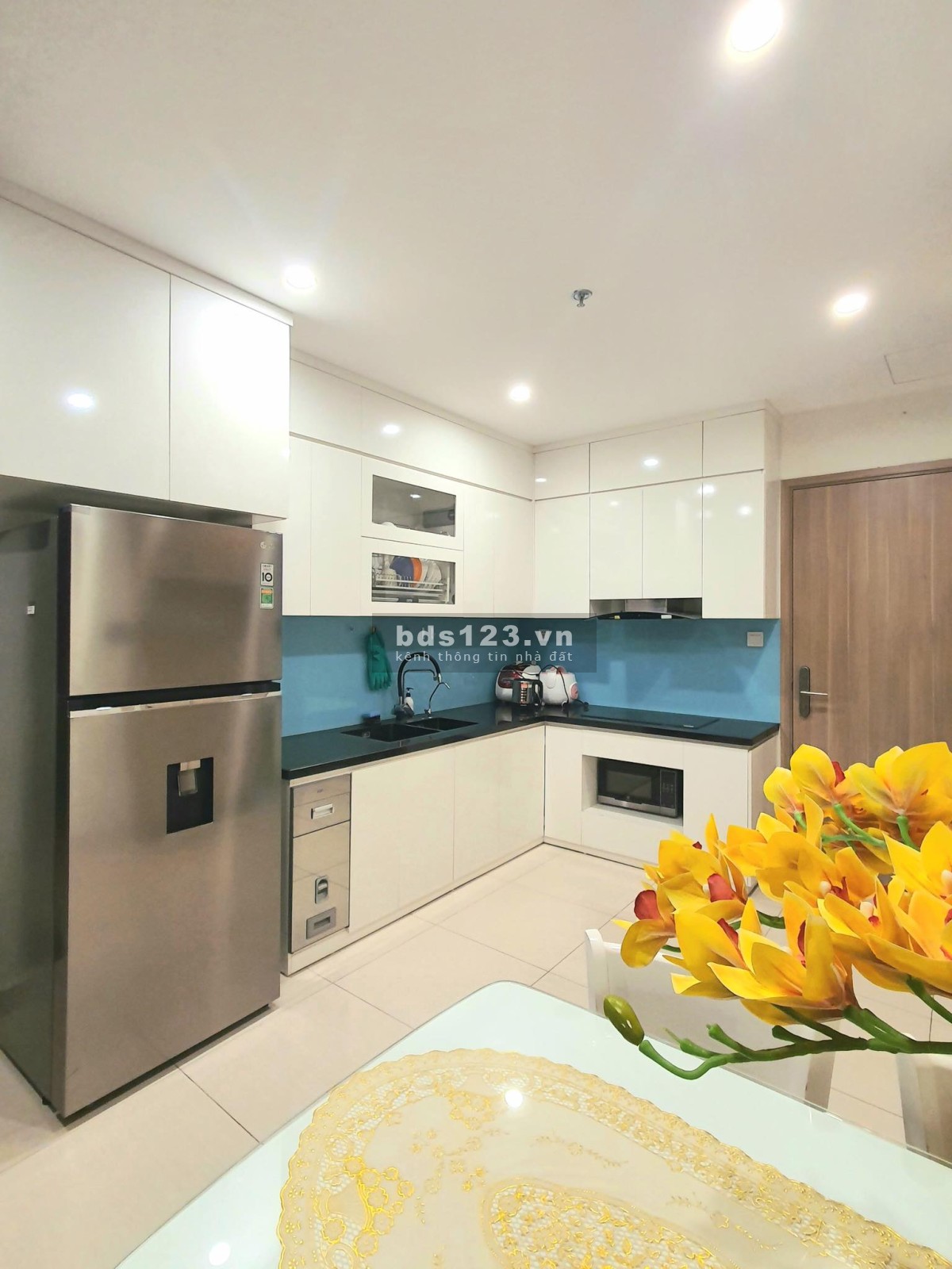 Chính Chủ cho thuê căn hộ 3PN Full Nội Thất Siêu Đỉnh 14.5 triệu/tháng Vin Smart City Lh: 0971799685