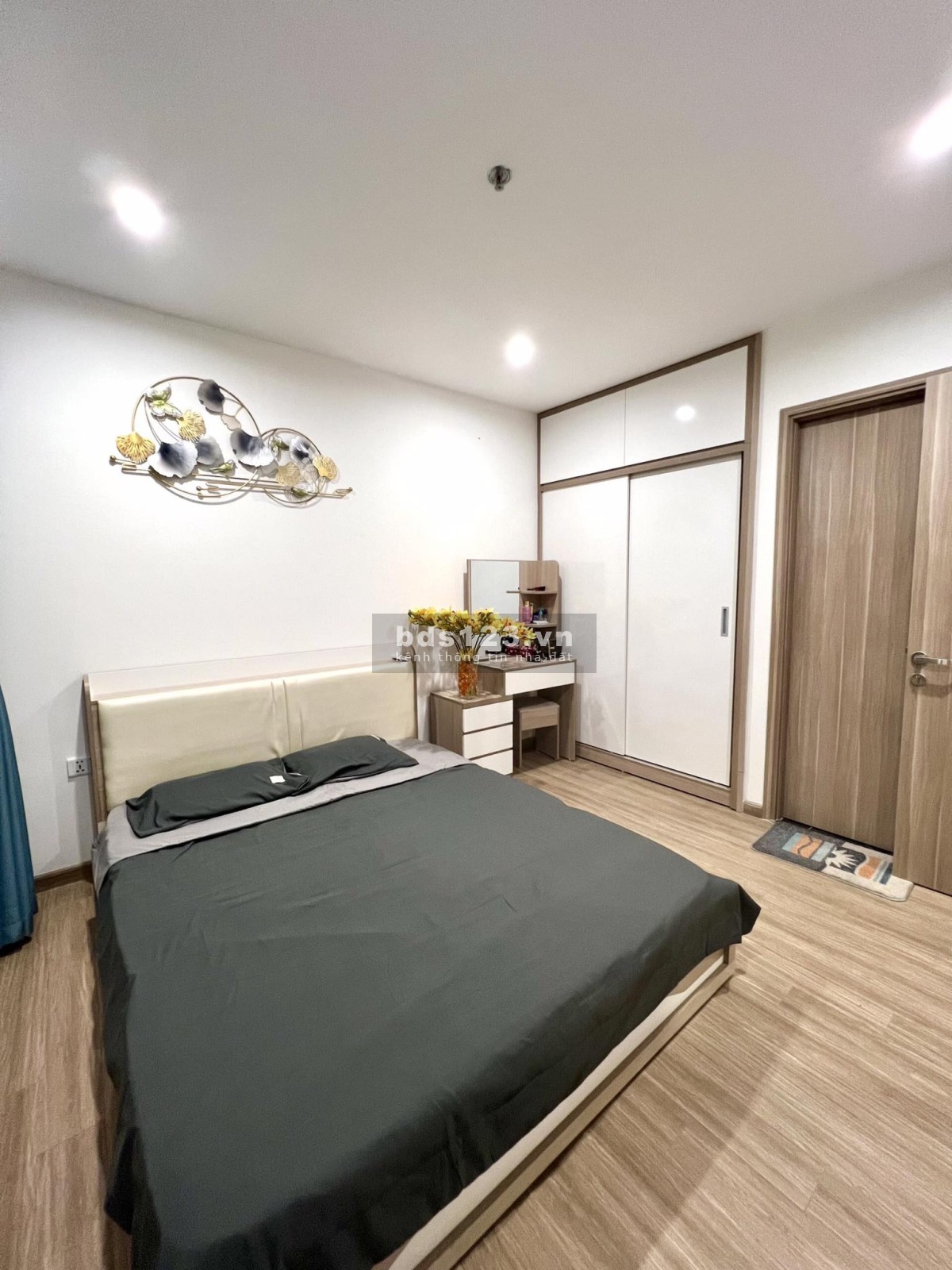 Chính Chủ cho thuê căn hộ 3PN Full Nội Thất Siêu Đỉnh 14.5 triệu/tháng Vin Smart City Lh: 0971799685