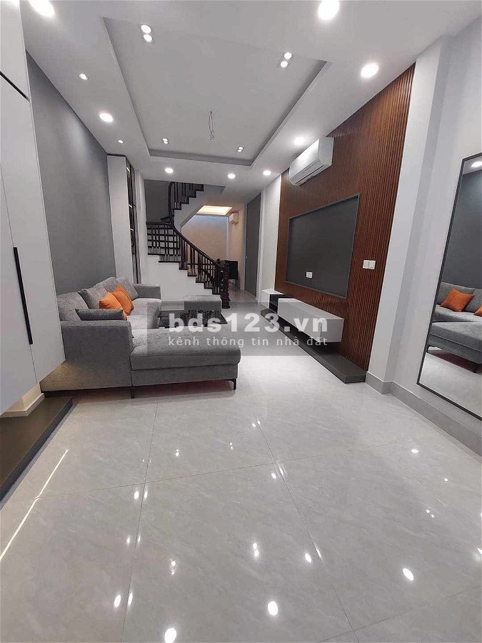 Bán nhà 5 tầng phố Thái Hà - Đống Đa, 10.8 tỷ