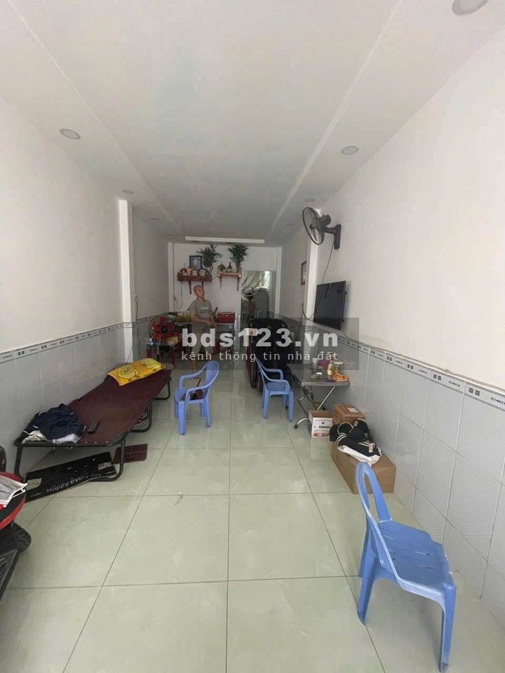 Nhà 1 lầu Hẽm Hòa Hỏa ,P5 ,quận 10 . Cách sân vận động Thống Nhất 300m