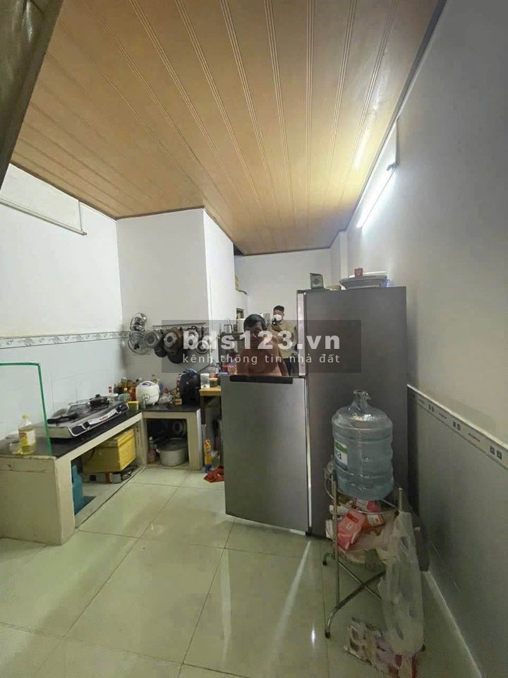 Nhà 1 lầu Hẽm Hòa Hỏa ,P5 ,quận 10 . Cách sân vận động Thống Nhất 300m