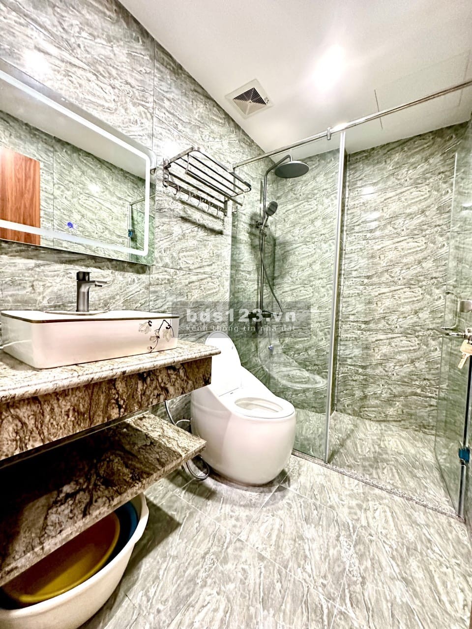 Bán nhà 5 tầng mặt phố Cù Chính Lan-Thanh Xuân, tiện ích ngập tràn giao thông thuận lợi, giá 13.8 tỷ