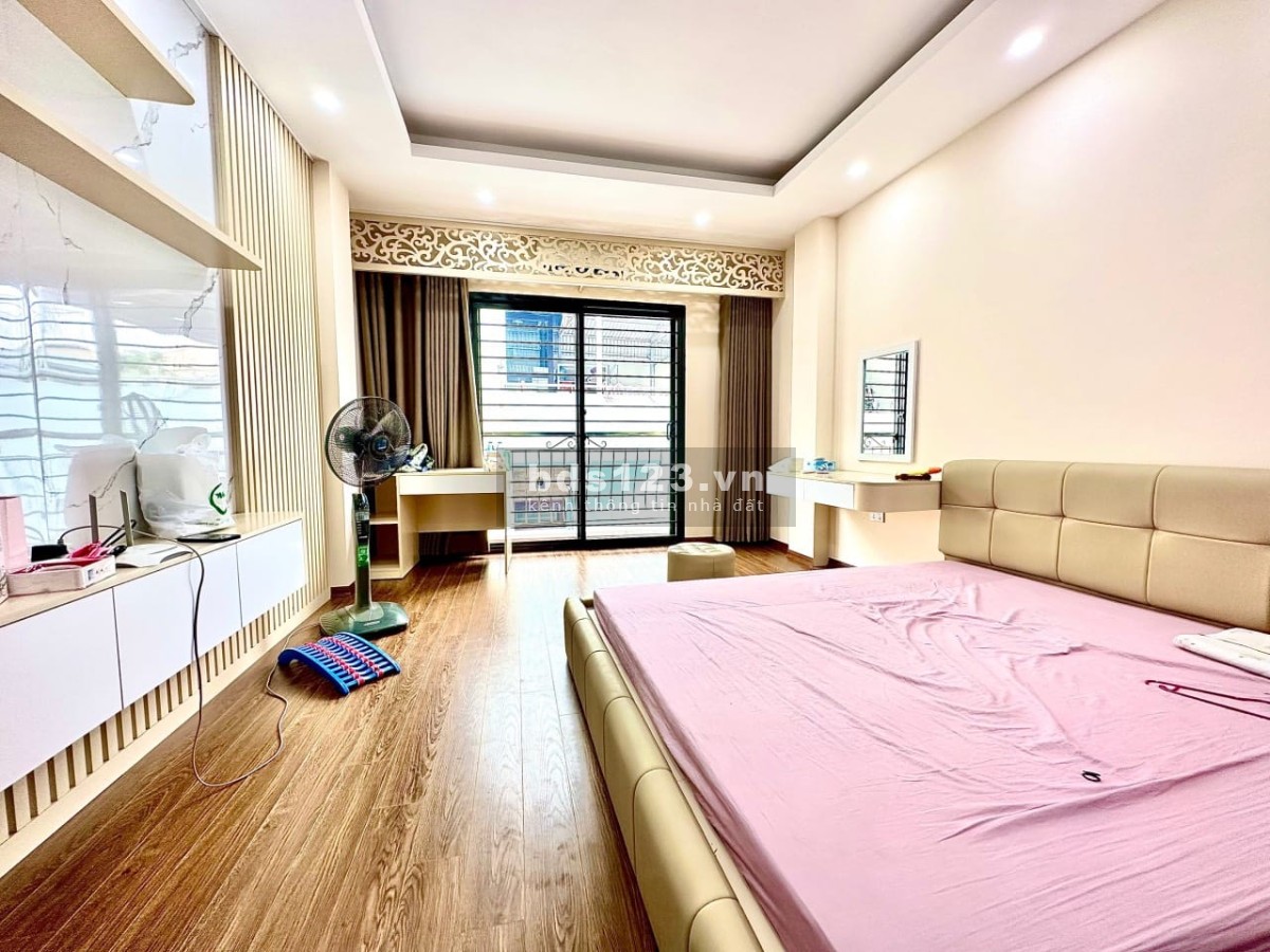 Bán nhà 5 tầng mặt phố Cù Chính Lan-Thanh Xuân, tiện ích ngập tràn giao thông thuận lợi, giá 13.8 tỷ