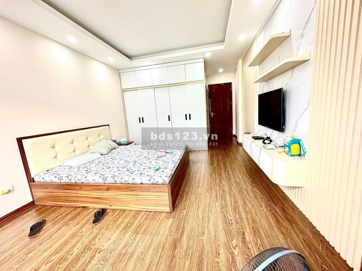 Bán nhà 5 tầng mặt phố Cù Chính Lan-Thanh Xuân, tiện ích ngập tràn giao thông thuận lợi, giá 13.8 tỷ