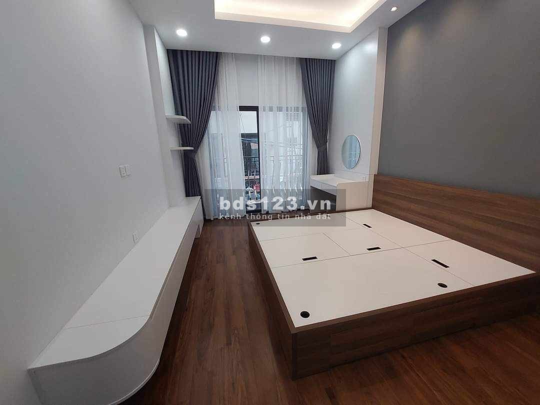 Bán nhà 5 tầng phố Thái Hà - Đống Đa, 10.8 tỷ