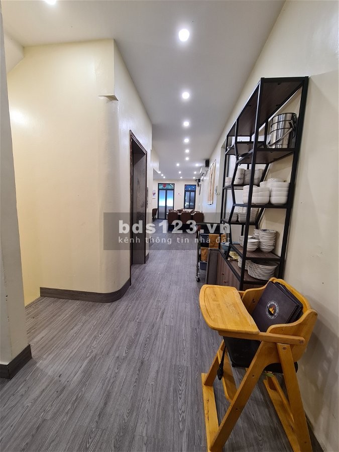 Bán nhà 6 tầng mặt phố Giảng Võ - Đống Đa, mặt tiền rộng, giá 40.5 tỷ