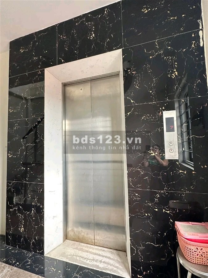 Bán nhà 7 tầng có thang máy, siêu phẩm mặt phố Hồ Đắc Di - Đống Đa, giá 32 tỷ