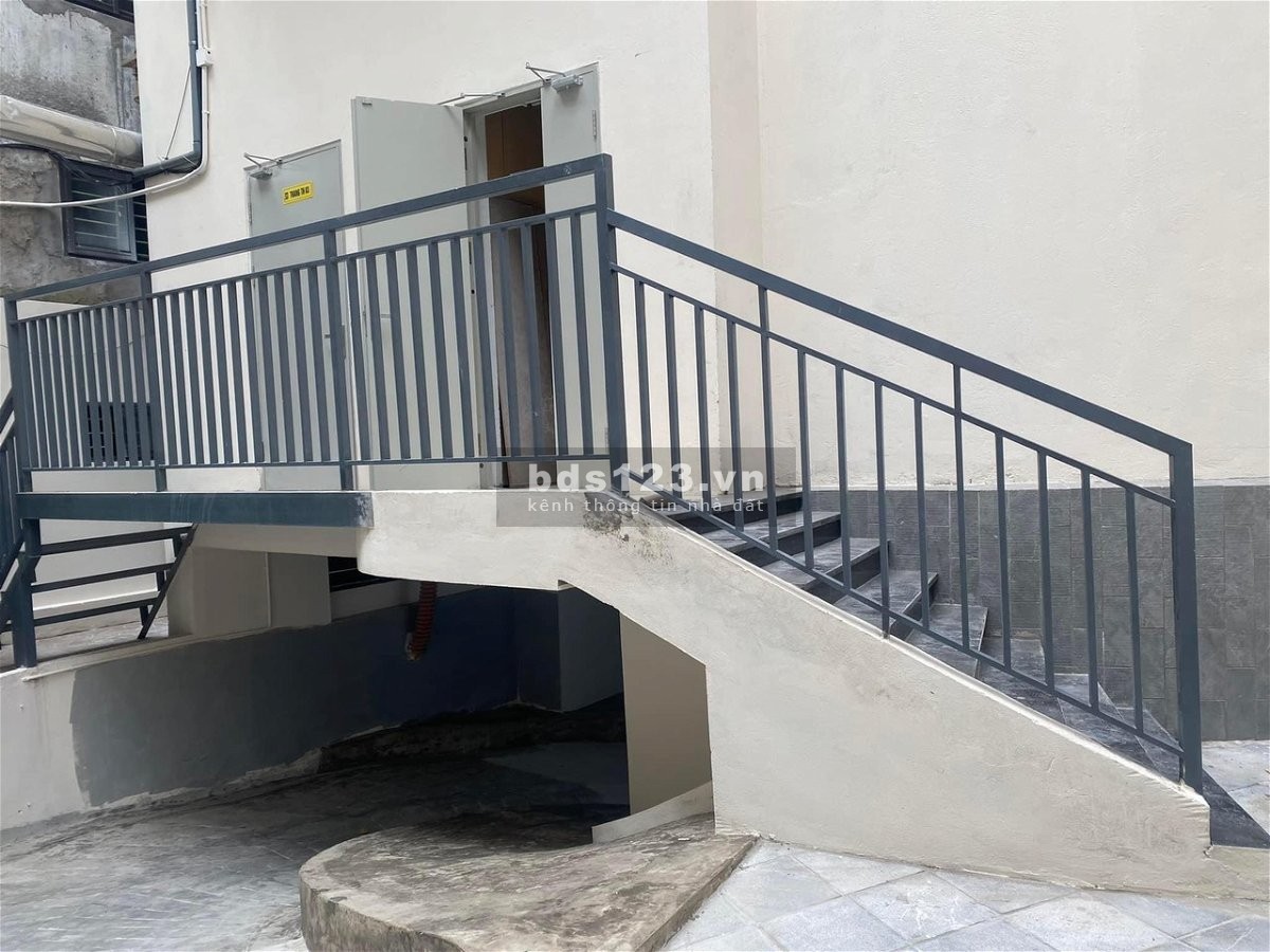 Bán tòa nhà 12 tầng mặt phố tại quận trung tâm HÀ NỘI, GIÁ 275 TỶ