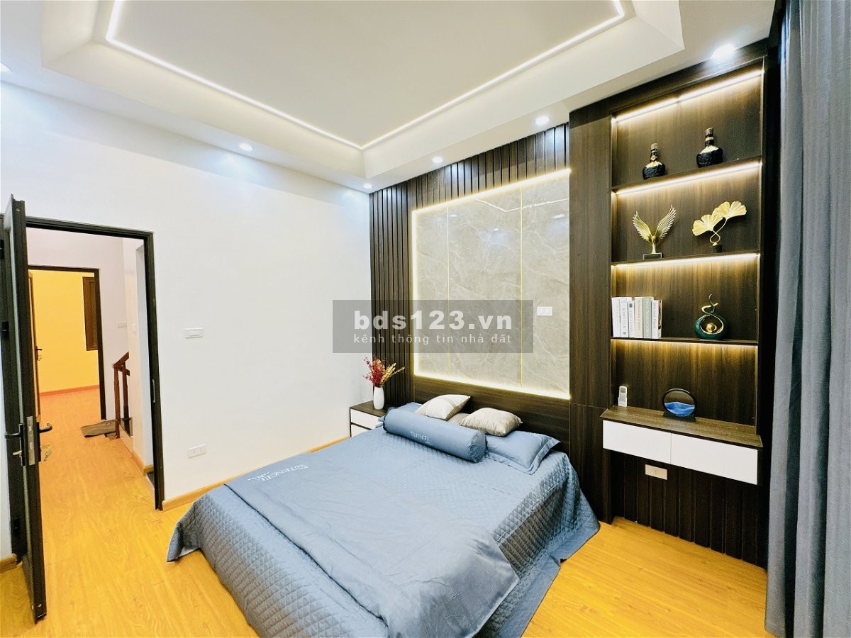 Bán nhà 4 tầng phố Phương Mai - Đống Đa, giá 5.5 tỷ