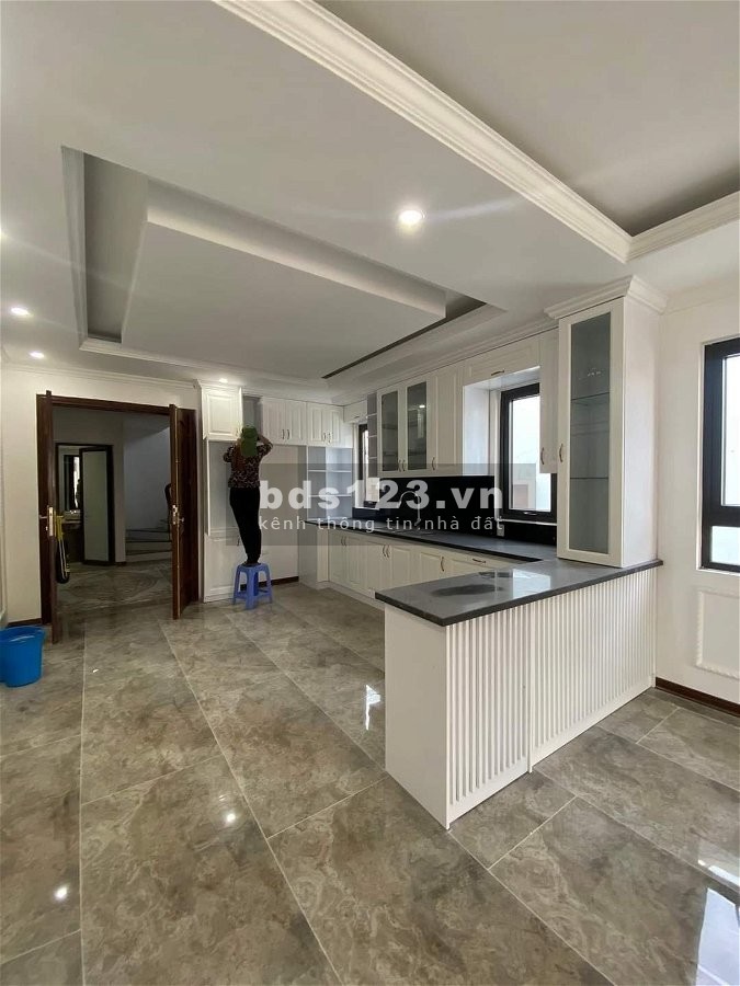 Bán nhà đẹp 6 tầng có thang máy, mặt phố Vương Thừa Vũ - Thanh Xuân, giá 25.9 tỷ