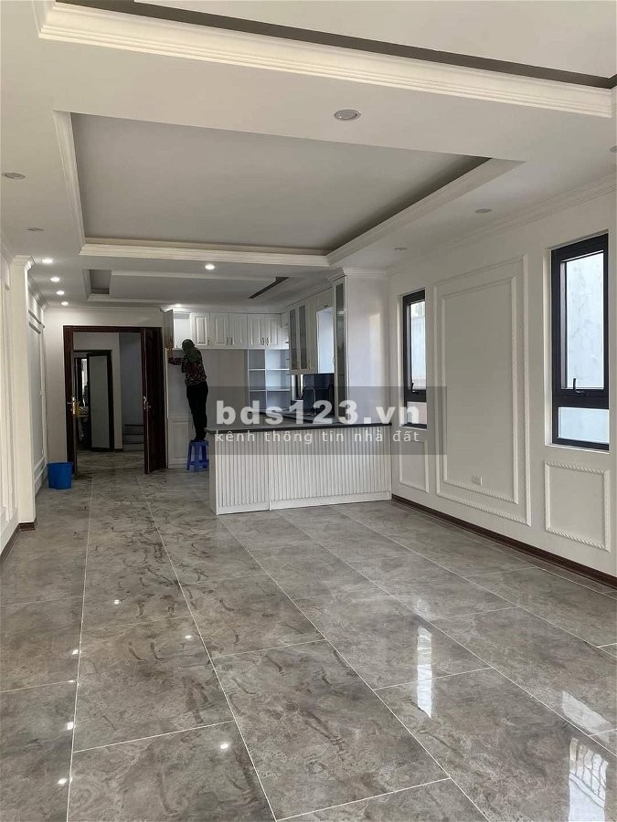 Bán nhà đẹp 6 tầng có thang máy, mặt phố Vương Thừa Vũ - Thanh Xuân, giá 25.9 tỷ