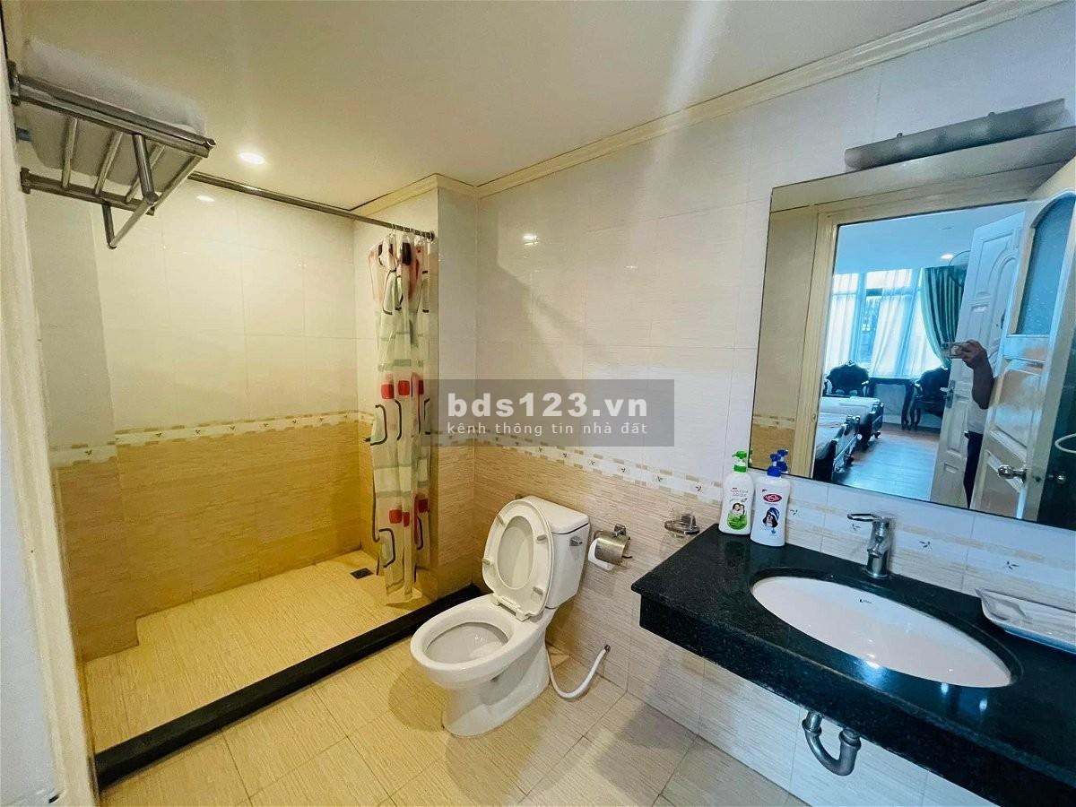 Bán nhà 5 tầng mặt phố Nguyễn Văn Lộc - Hà Đông, king doanh sầm uất, giá 31 tỷ