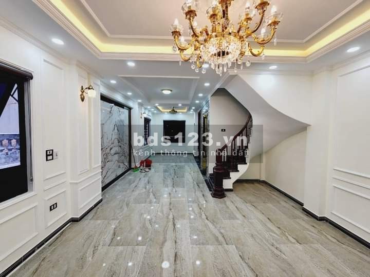 Bán nhà 5 tầng mặt phố Trần Bình – Cầu Giấy, mặt tiền rộng, giá 44 tỷ