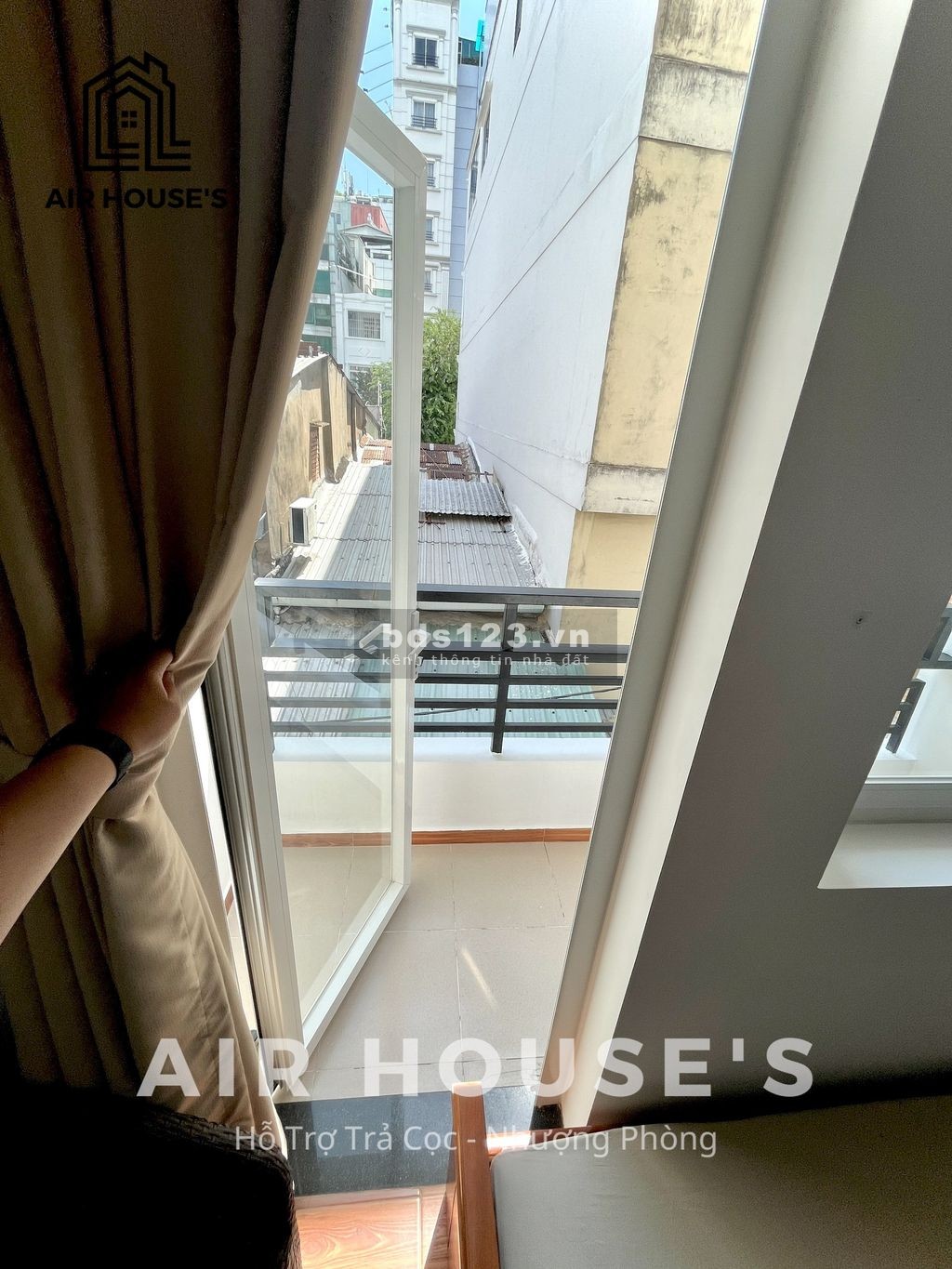 Studio Ban Công Full Nội Thất Như Hình 100%, ngay Lê Thánh Tôn