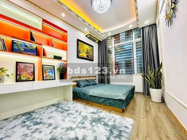 Bán nhà nhỉnh 4 tỷ có ngay nhà ở trung tâm Mễ Trì – 45m2 – cách đường ô tô 35m. Liên hệ: 0944348880.