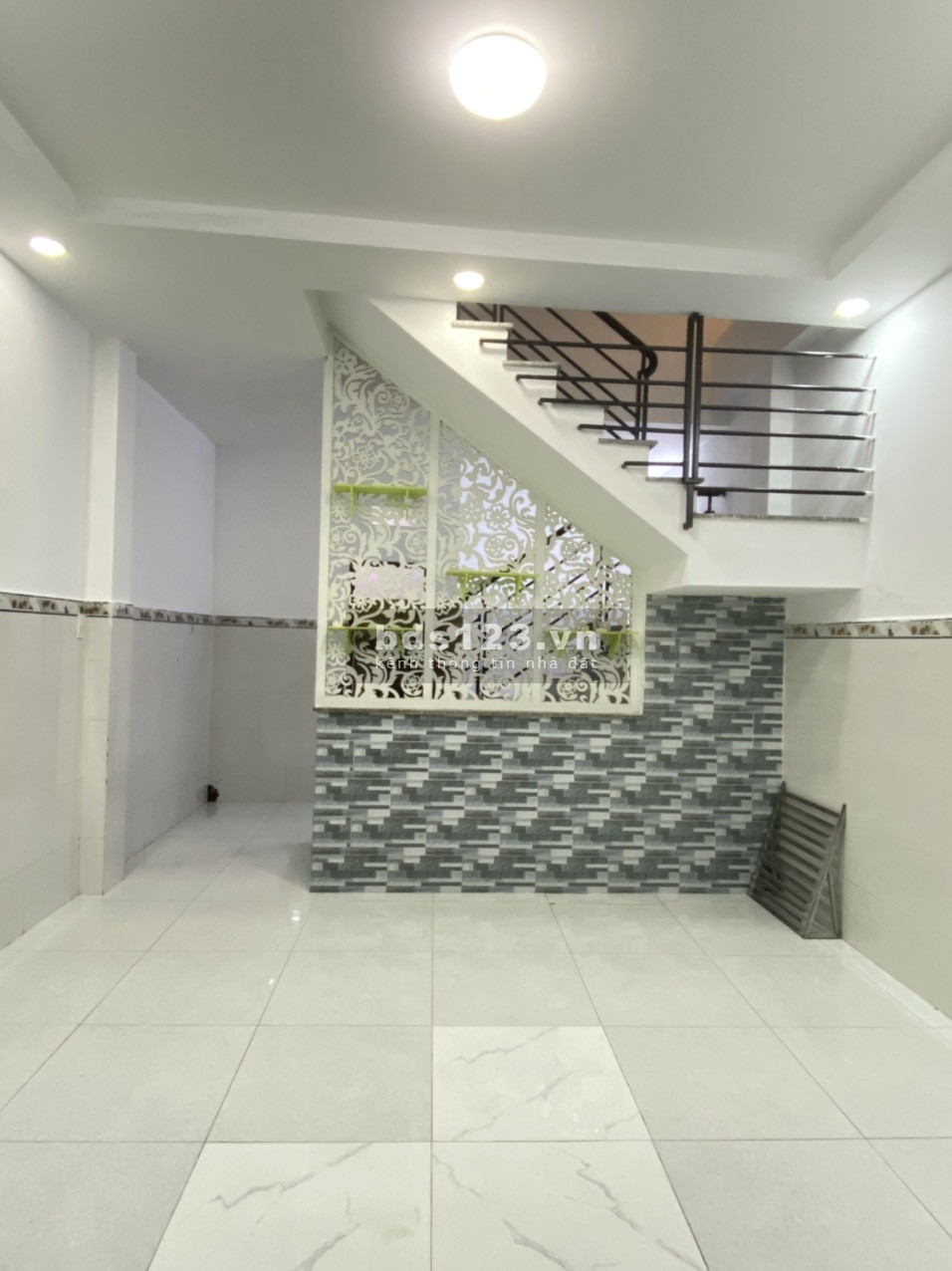 Cho thuê Nhà Nguyên Căn (gần cầu Nguyễn Văn Cừ Quận 5)