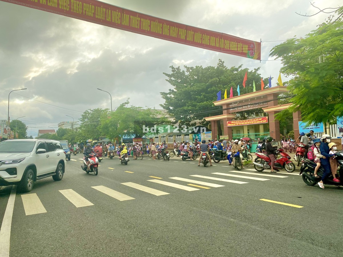 Bán 5 lô đất nền Quảng Nam gần trường tiểu học số 3 Nam Phước. Phù hợp đầu tư và xây nhà ở, mua bán