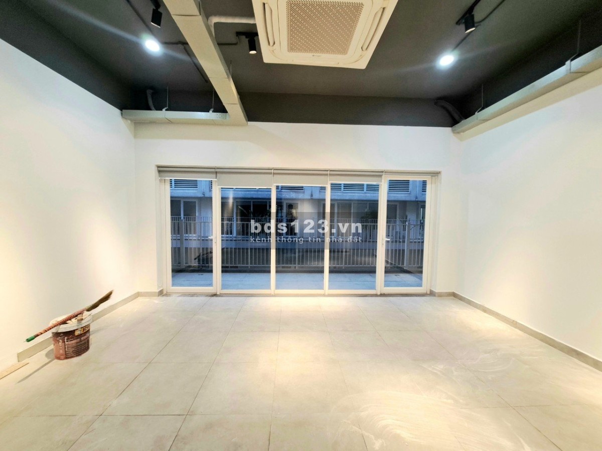 Cho thuê shophouse KĐT Sala giá 85 triệu tháng hoàn thiện cơ bản