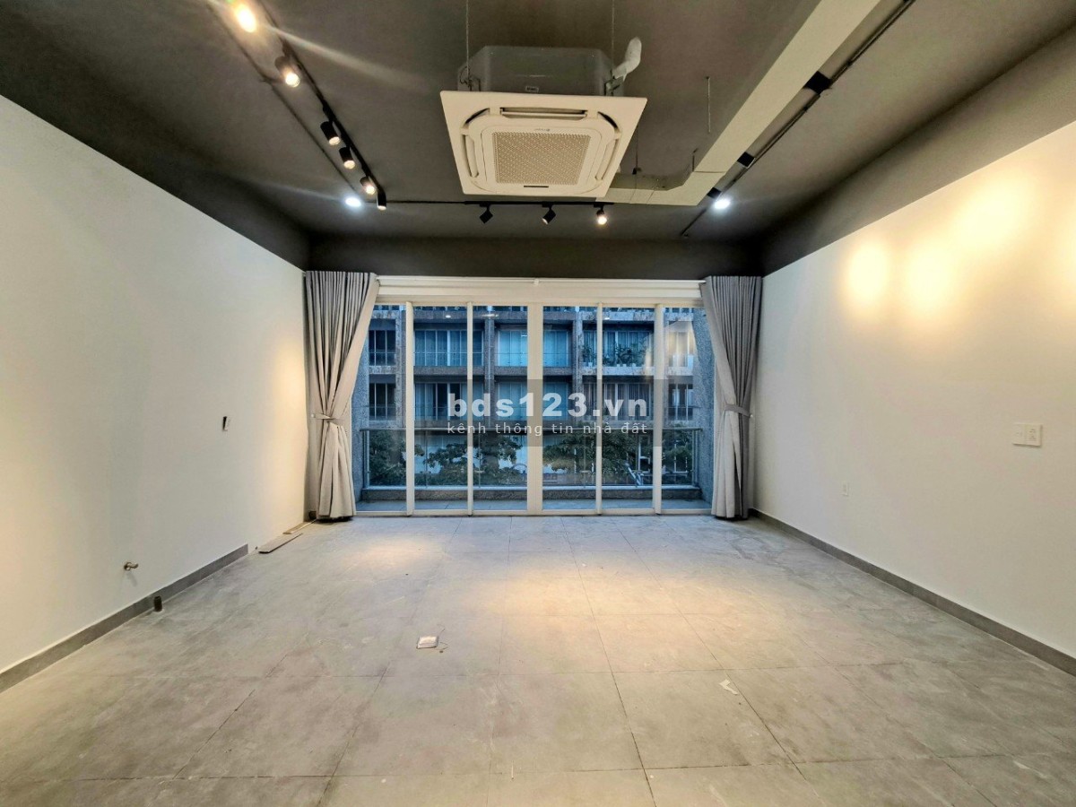 Cho thuê shophouse KĐT Sala giá 85 triệu tháng hoàn thiện cơ bản