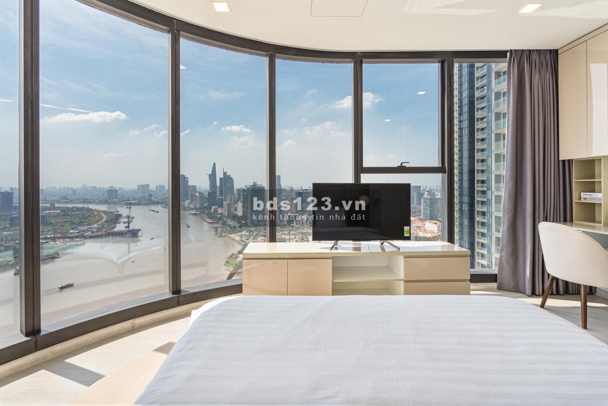 Cần bán căn hộ 2PN 78.5m2 view sông trực diện Phường Bến Nghé Quận 1, HĐT cao chỉ với 3.8 tỷ