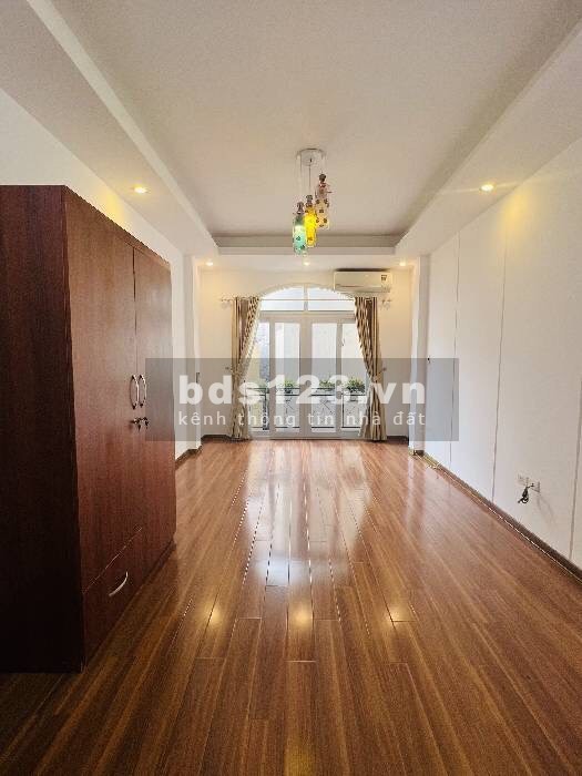 Bán căn nhà tại Thụy Khuê, Tây Hồ, Hà Nội 32m2 giá 4,65 tỷ
