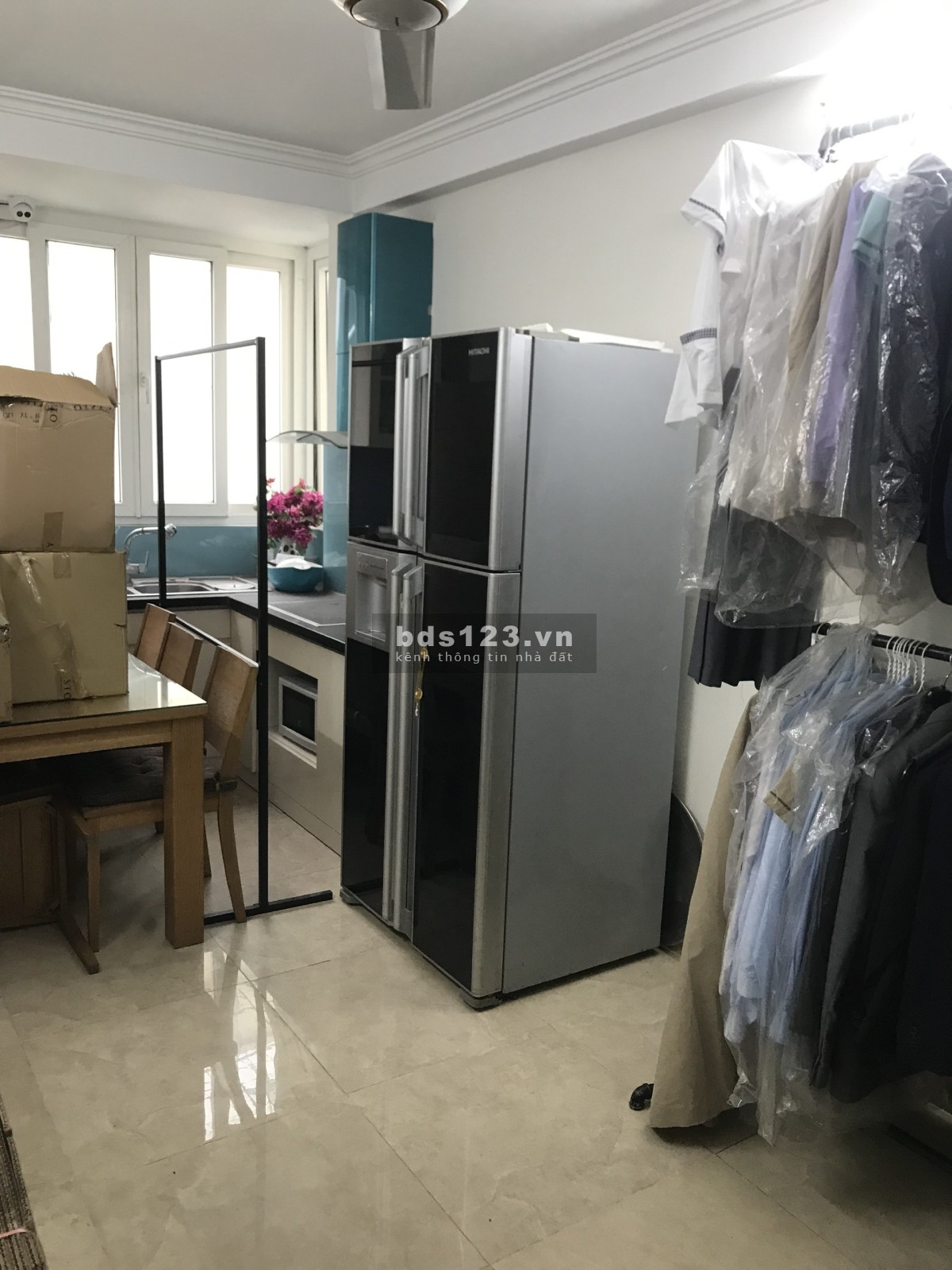 Cho thuê nhà mặt đường Đê La Thành. 6 tầng, 1 sân phơi