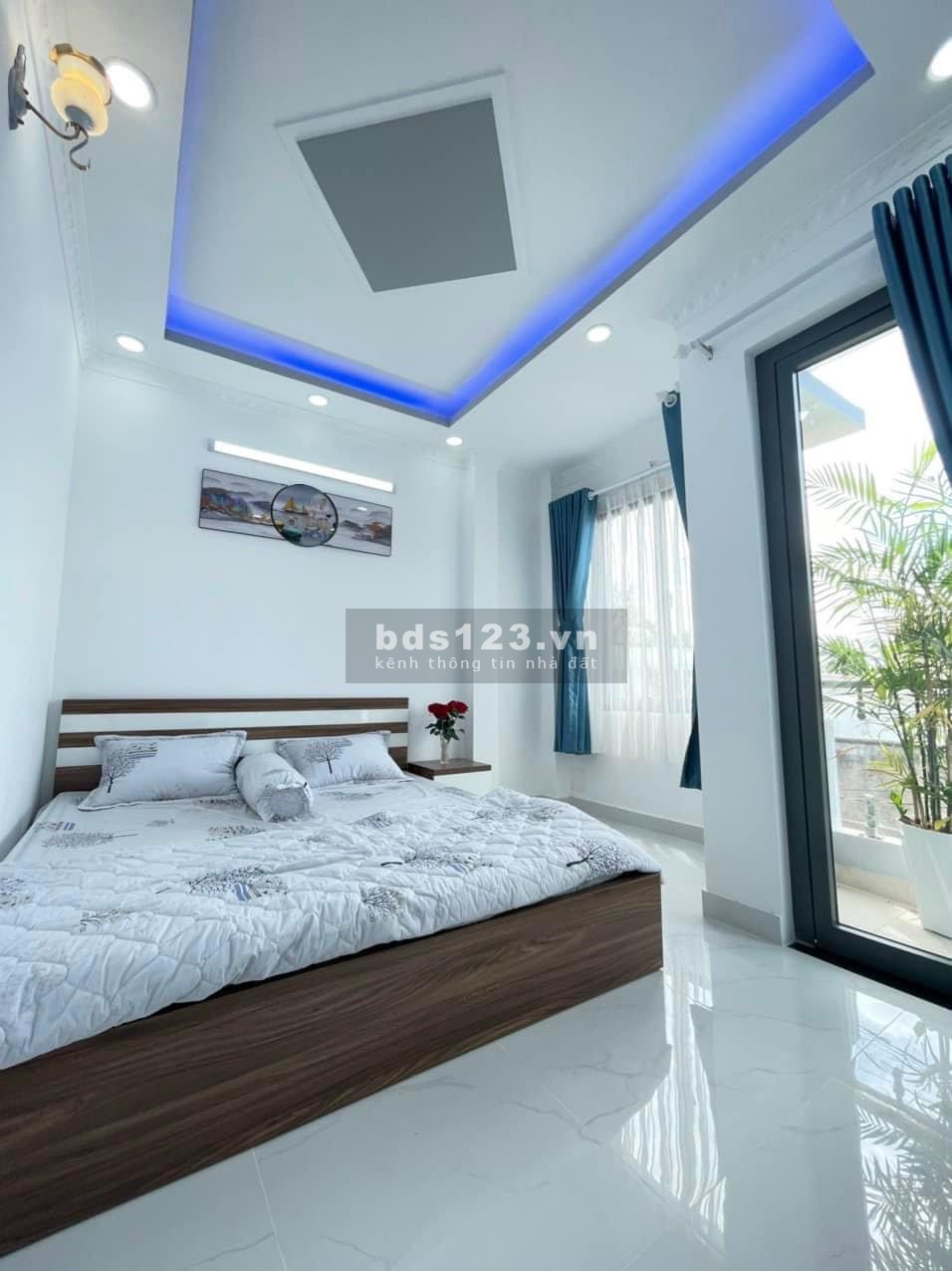 Bán nhà siêu hiếm sổ hồng riêng - mặt tiền 5m giá nhỉnh 2 tỷ