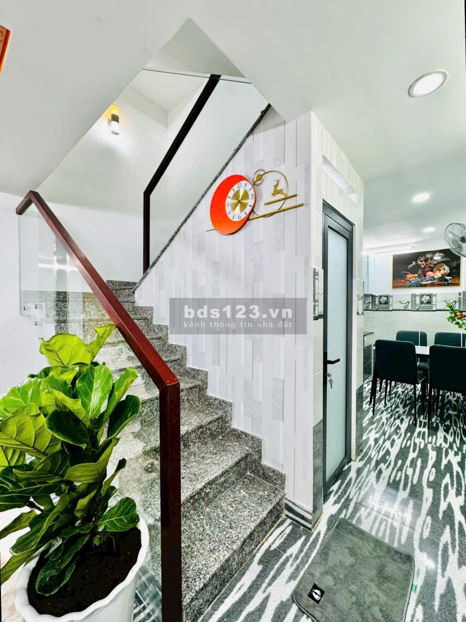 Bán căn nhà phố 4,02x10m đường Nguyễn Văn Lượng.