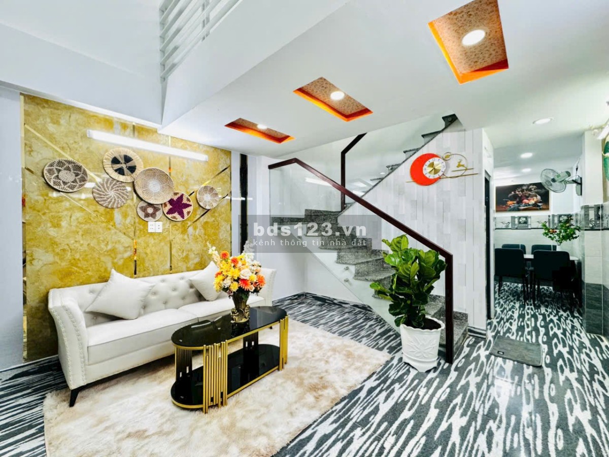 Bán căn nhà phố 4,02x10m đường Nguyễn Văn Lượng.