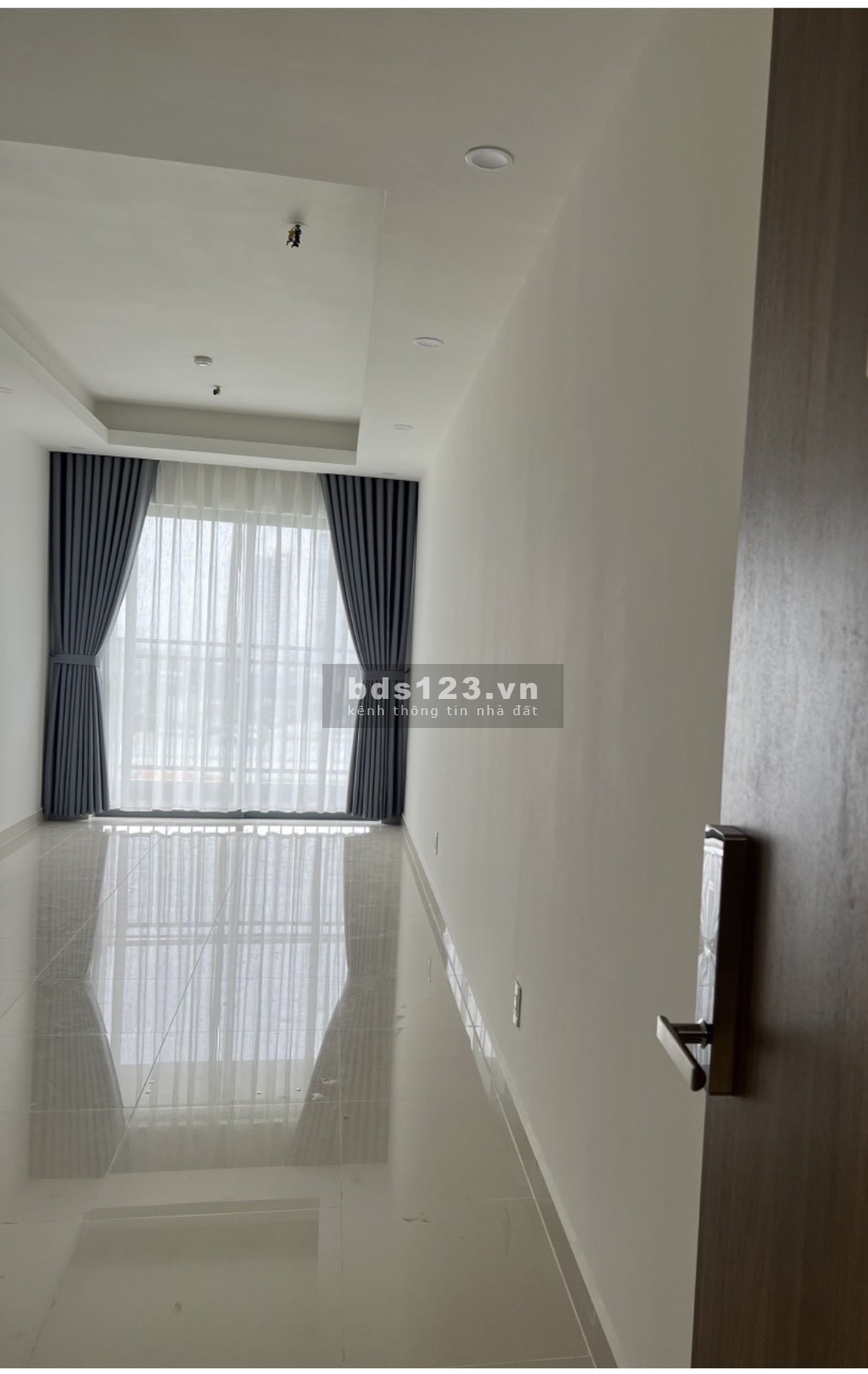 Chính chủ cần cho thuê nhanh căn 2pn2wc rèm, máy lạnh, máy nước nóng, sofa, giường giá 9tr/tháng