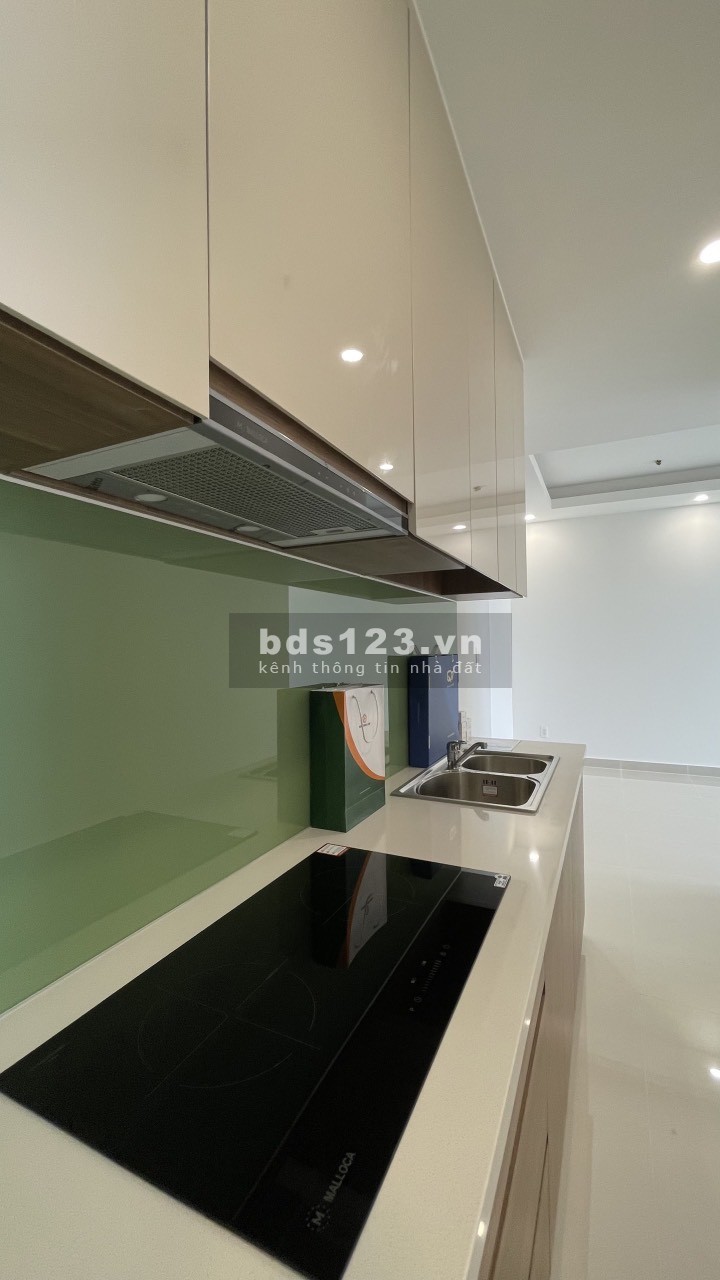 Chính chủ cần cho thuê nhanh căn 2pn2wc rèm, máy lạnh, máy nước nóng, sofa, giường giá 9tr/tháng