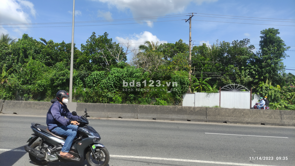 [ Tiền Giang - Cái Bè ] Bán đất mặt tiền Quốc lộ 1A ngang 27.7m × 200m