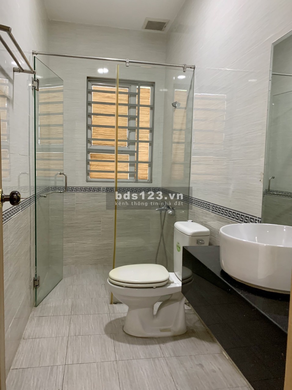 Cho thuê nhanh nhà phố Nguyên Căn đẹp, vừa ở vừa kinh doanh tại Vsip 1, Bình Dương