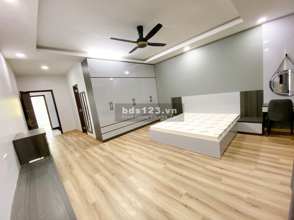 Cho thuê nhà nguyên căn 5 phòng ngủ, đầy đủ nội thất tại Vsip 1, Bình Dương